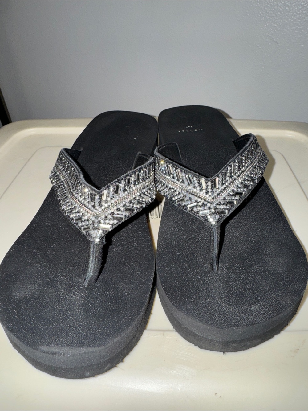 Yellow Box Shoes - Black & Silver